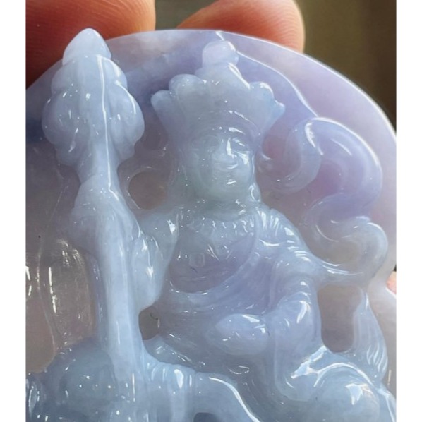 天然A貨緬甸玉 冰潤亮春彩帶飄花地藏王菩薩翡翠佛牌 粉嫩紫綠滿底色 滿滿紫飄花添彩 完美一刀切透手影-細節圖2
