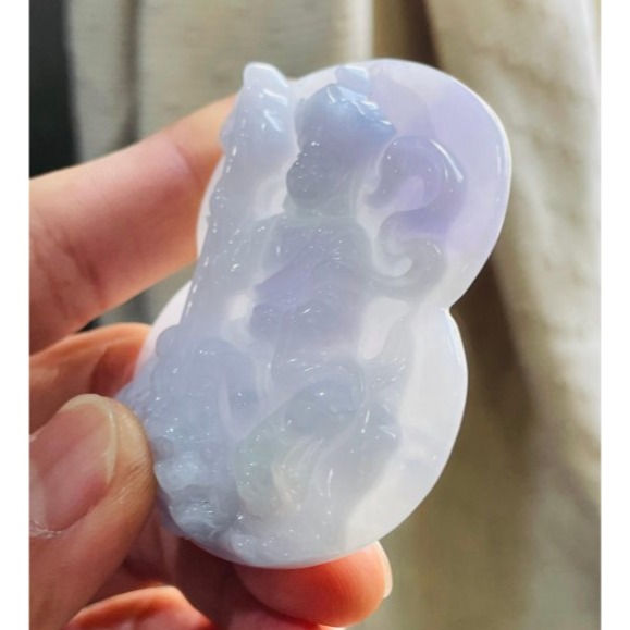 天然A貨緬甸玉 冰潤亮春彩帶飄花地藏王菩薩翡翠佛牌 粉嫩紫綠滿底色 滿滿紫飄花添彩 完美一刀切透手影-細節圖4