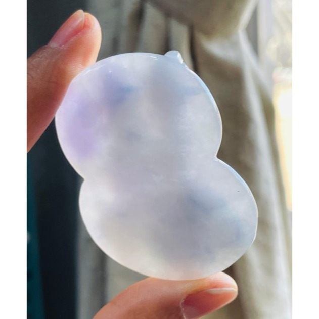 天然A貨緬甸玉 冰潤亮春彩帶飄花地藏王菩薩翡翠佛牌 粉嫩紫綠滿底色 滿滿紫飄花添彩 完美一刀切透手影-細節圖7