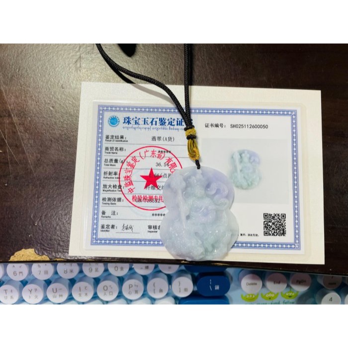 天然A貨緬甸玉 冰潤亮春彩帶飄花地藏王菩薩翡翠佛牌 粉嫩紫綠滿底色 滿滿紫飄花添彩 完美一刀切透手影-細節圖11