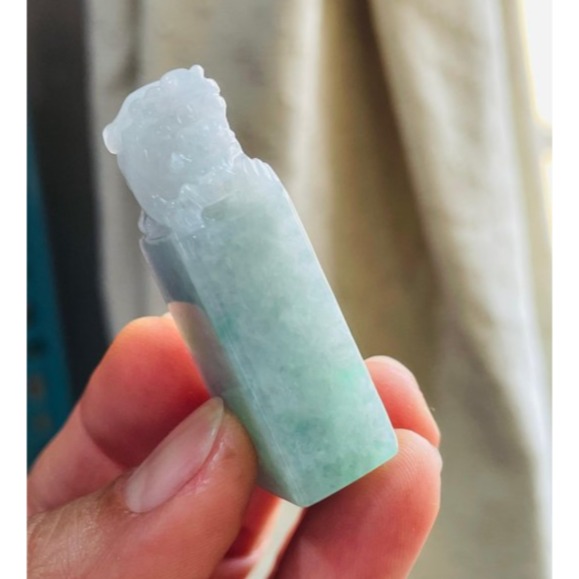 天然A貨緬甸玉 冰潤烏雞綠手工雕招財貔貅翡翠印章/私章/方印 灰烏雞底帶冰冰陽綠-細節圖3