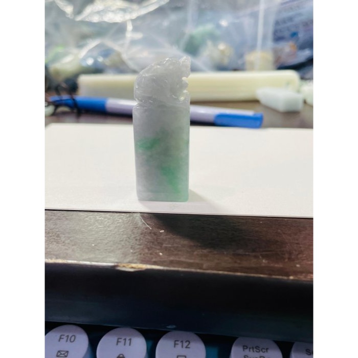 天然A貨緬甸玉 冰潤烏雞綠手工雕招財貔貅翡翠印章/私章/方印 灰烏雞底帶冰冰陽綠-細節圖10