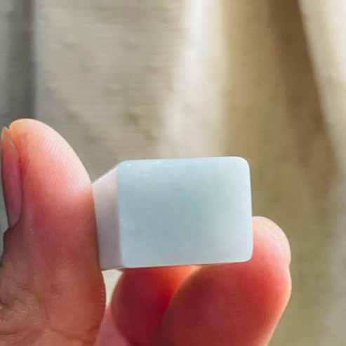 天然A貨緬甸玉 細潤藍綠手工雕招財納福貔貅翡翠印章/私章/方印 光滑細肉 勻稱滿底色 手捧元寶-細節圖7