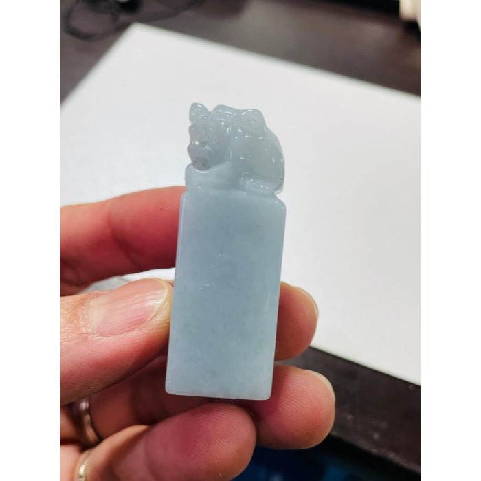 天然A貨緬甸玉 細潤藍綠手工雕招財納福貔貅翡翠印章/私章/方印 光滑細肉 勻稱滿底色 手捧元寶-細節圖9