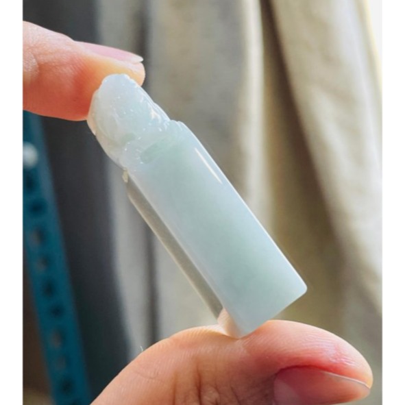 天然A貨緬甸玉 細潤淺藍綠手工雕招財納福貔貅翡翠印章/私章/方印 光滑細肉 勻稱滿底色 手捧元寶-細節圖3