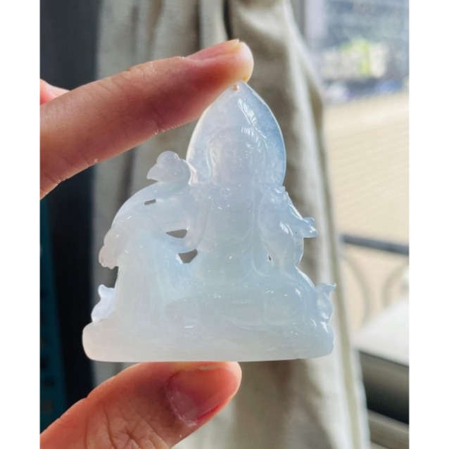 天然A貨緬甸玉 冰種白月光精工透雕自在觀音翡翠佛牌 冰膠透粉透藍 帶剛性泛藍光 精開莊嚴慈悲法像 附台証-細節圖8