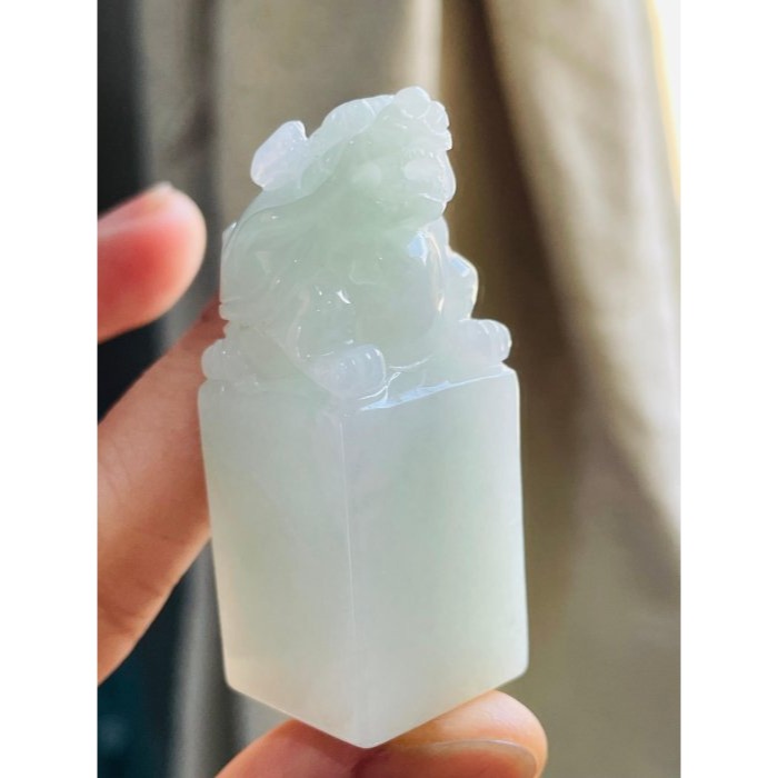 天然A貨緬甸玉 冰潤淡綠底色滿載而歸龍龜翡翠印章/私章/正方印 起冰種老有水頭 色清爽 1.9公分大印體-細節圖3