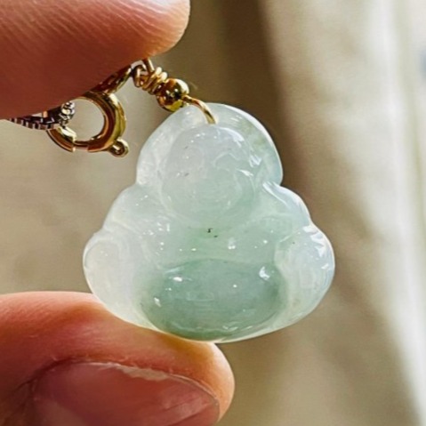 圈粉價~天然A貨緬甸玉 冰潤飄花佛公/彌勒佛翡翠小佛墜 乾淨膠潤底裝帶藍綠 小巧易配戴-細節圖8