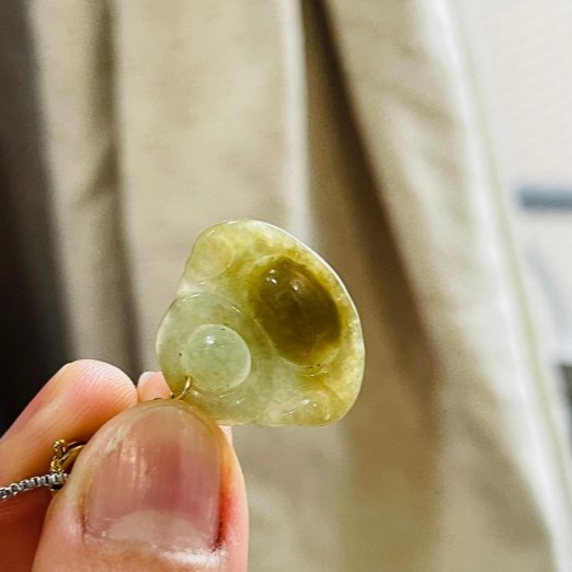 天然A貨緬甸玉 冰潤茶黃小佛公/笑彌勒翡翠隨意扣 天然冰潤黃 法像清晰肚飽滿 配戴無壓力大小-細節圖7