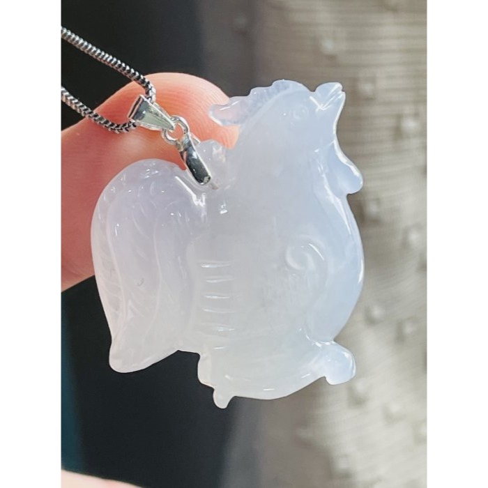 天然A貨緬甸玉 冰瑪瑙底煙紫全立體雕大吉大利/天賜良機翡翠玉墜 冰膠潤果凍底裝 飽滿胖嘟嘟公雞俏皮可愛-細節圖2