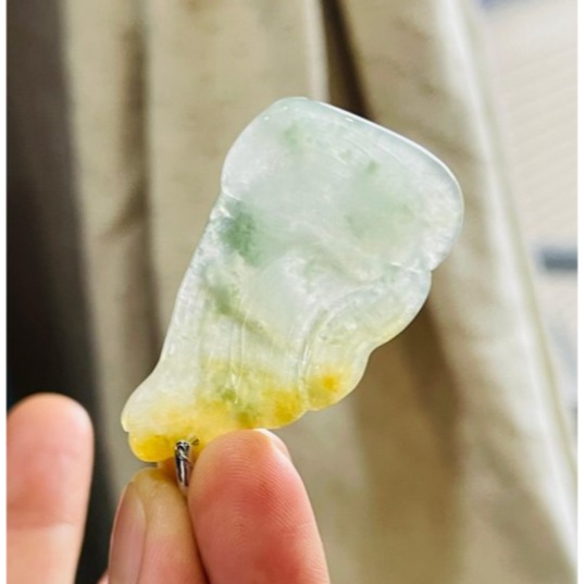 天然A貨緬甸玉 冰三彩九尾狐狸翡翠玉墜 冰種晶瑩透字 手雕工美靈動 狐招人緣黃帶財-細節圖6