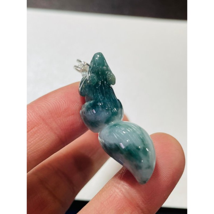 天然A貨緬甸玉 老藍水雙彩立體雕鼠來寶翡翠玉墜 起冰藍水帶白冰 巧雕可愛松鼠手捧銅錢-細節圖9