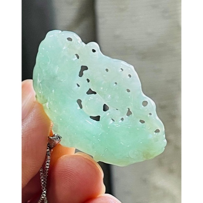 天然A貨緬甸玉 冰潤果綠鏤空雕雙龍護主翡翠鎖片 膠潤芙蓉底庄 鮮亮晴綠 雙面立體透雕-細節圖7