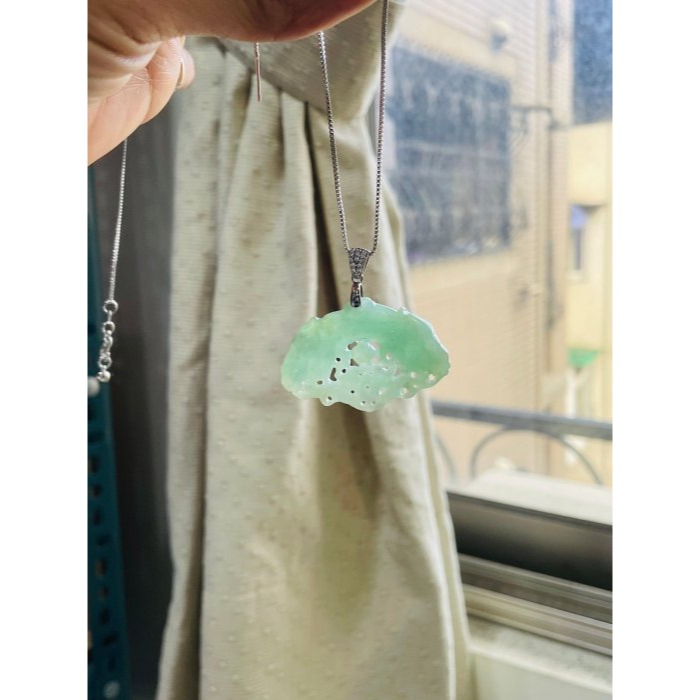 天然A貨緬甸玉 冰潤果綠鏤空雕雙龍護主翡翠鎖片 膠潤芙蓉底庄 鮮亮晴綠 雙面立體透雕-細節圖8