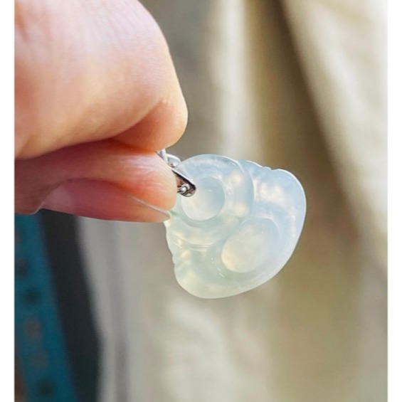 天然A貨緬甸玉 高冰飄花佛公/彌勒佛翡翠小佛墜 晶透冰起光感 冰膠底裝藍花增彩 肚圓澎財庫飽-細節圖7