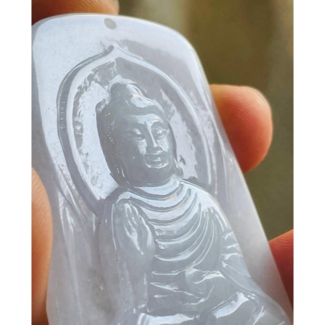 天然A貨緬甸玉 白冰純色阿彌陀佛翡翠佛牌 乾淨奶白底色 厚實方正一刀切牌形 法像莊嚴-細節圖3