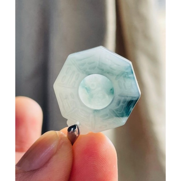 天然A貨緬甸玉 冰飄花太極小八卦翡翠玉墜 冰膠底妝 透光藍花靈動 水頭好小巧配戴無壓力-細節圖4