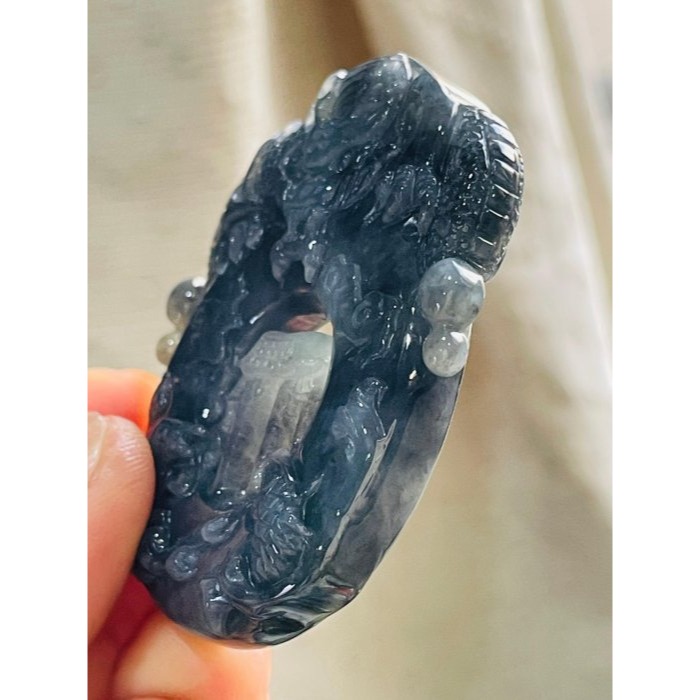 天然A貨緬甸玉 老坑烏雞藏金雙面透雕府上有龍翡翠龍牌 全透光冰膠底妝 龍守府第家運興隆-細節圖5