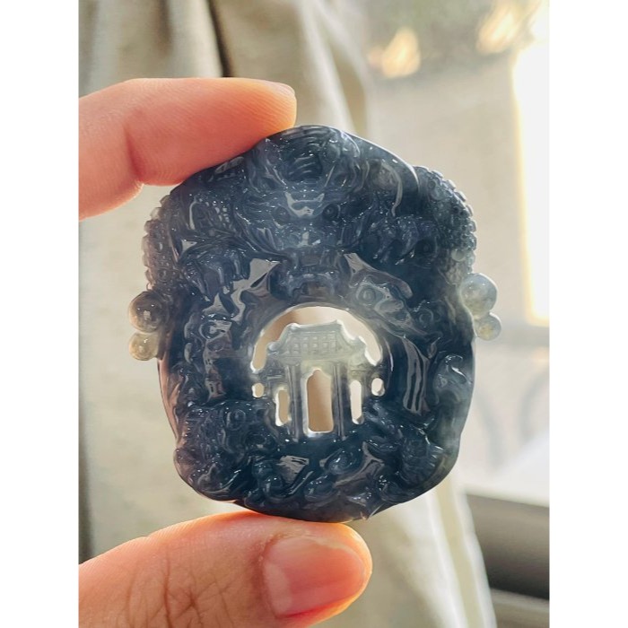 天然A貨緬甸玉 老坑烏雞藏金雙面透雕府上有龍翡翠龍牌 全透光冰膠底妝 龍守府第家運興隆-細節圖8