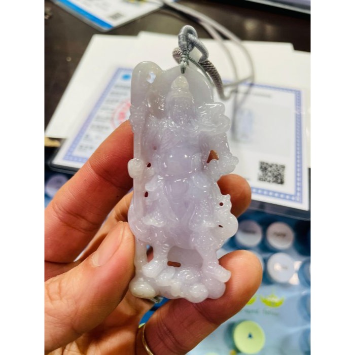 天然A貨緬甸玉 冰潤櫻花紫鏤空透雕雙刀關公翡翠玉墜 過底粉嫩紫底色 俏一抹灑金添彩 雙刀定氣場化是非-細節圖10