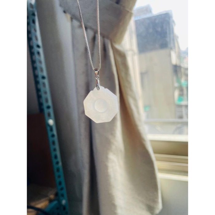 天然A貨緬甸玉 老坑白冰太極小八卦翡翠玉墜 冰起膠晶透底庄 乾淨膠潤好水頭 配戴輕巧無壓力-細節圖8