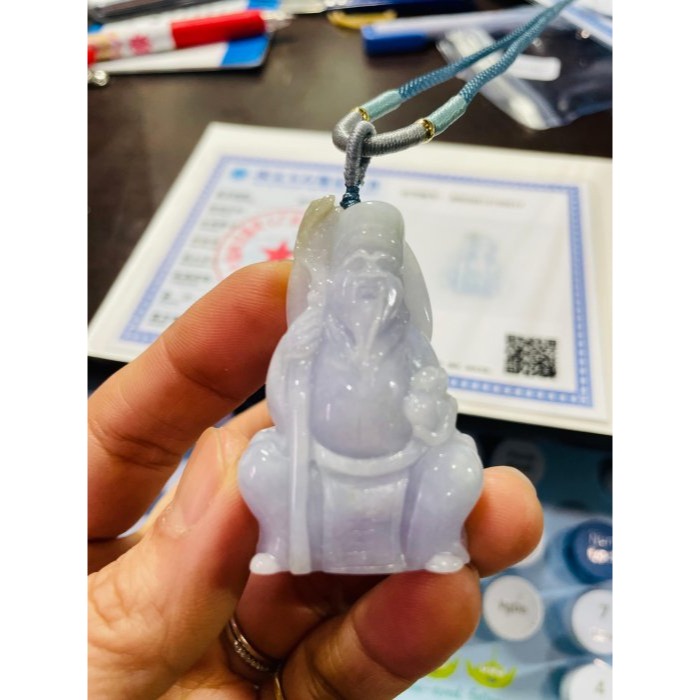 天然A貨緬甸玉 水潤粉紫藏金立體雕福德正神/土地公翡翠玉墜 過底粉嫩紫帶一抹金 顯色不失色 法像笑盈盈-細節圖9