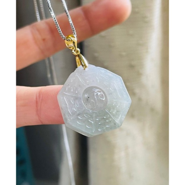 天然A貨緬甸玉 高冰黑冰太極小八卦翡翠玉墜 透手正冰烏雞全化芝麻點 配戴輕巧無壓力-細節圖2