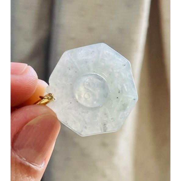 天然A貨緬甸玉 高冰黑冰太極小八卦翡翠玉墜 透手正冰烏雞全化芝麻點 配戴輕巧無壓力-細節圖7