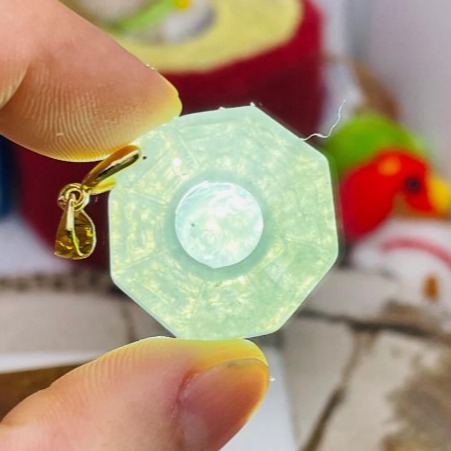 天然A貨緬甸玉 高冰黑冰太極小八卦翡翠玉墜 透手正冰烏雞全化芝麻點 配戴輕巧無壓力-細節圖9