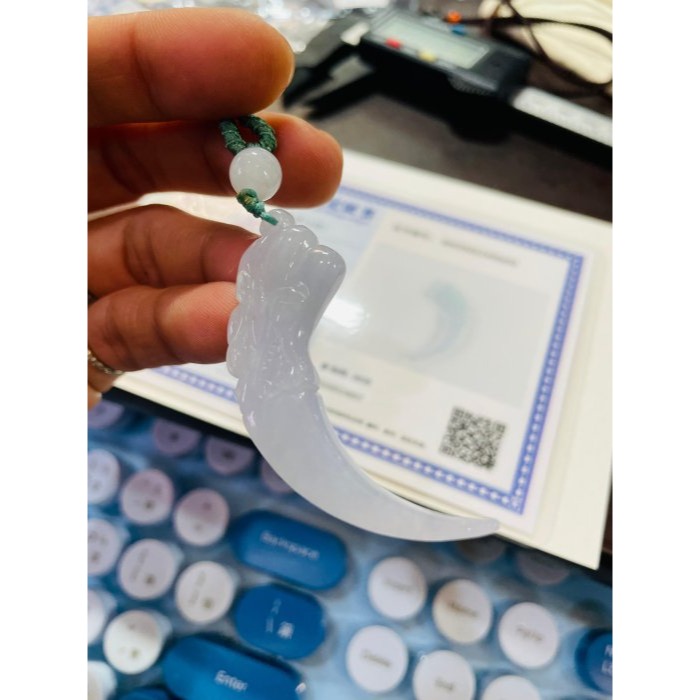 天然A貨緬甸玉 冰潤粉春彩雙面雕龍牙翡翠玉墜 晶透冰起膠底妝好水頭 粉嫩紫能見色-細節圖10