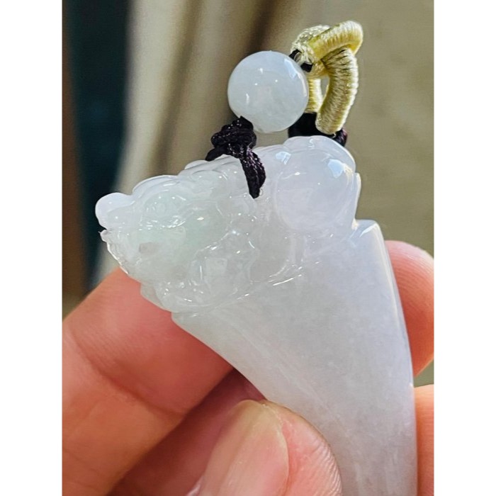 天然A貨緬甸玉 膠潤白冰全立體貔貅龍牙翡翠玉墜 冰膠細肉無晶體 白透粉好水頭 形立體飽滿-細節圖6