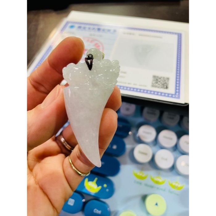 天然A貨緬甸玉 膠潤白冰全立體貔貅龍牙翡翠玉墜 冰膠細肉無晶體 白透粉好水頭 形立體飽滿-細節圖9