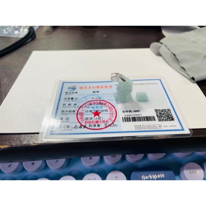 天然A貨緬甸玉 老坑藍綠手工俏雕福氣招財貓翡翠玉墜 冰帶膠感底妝 色純色滿 超可愛喵星人-細節圖11