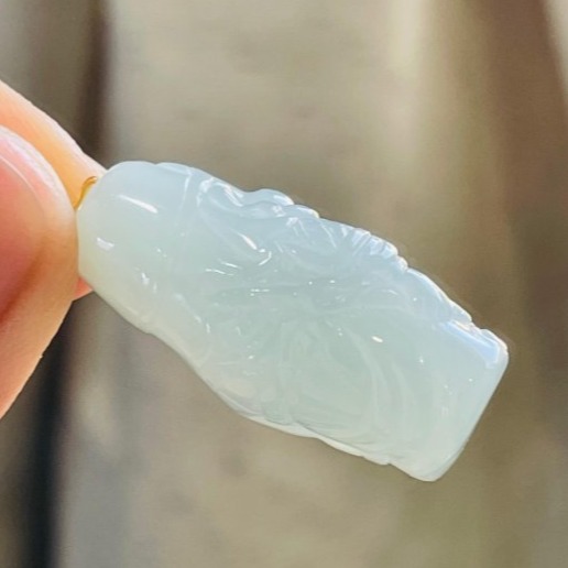 天然A貨緬甸玉 冰潤淡底色全立體Q版小關公翡翠玉墜 乾淨起冰淡綠底色 法相立體俏皮可愛-細節圖7