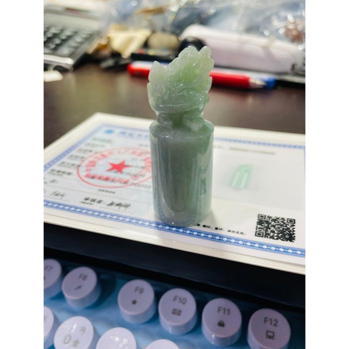 天然A貨緬甸玉 冰潤淺藍綠滿載而歸招財龍龜翡翠印章/正圓印/私章 冰透光過底滿綠不露白 2.2cm大印體-細節圖10