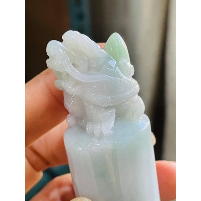 天然A貨緬甸玉 芙蓉種 細潤白底青滿載而歸招財龍龜翡翠印章/大圓印/私章 2.4cm大印體 辣色陽綠添翠 大器尊貴-細節圖4