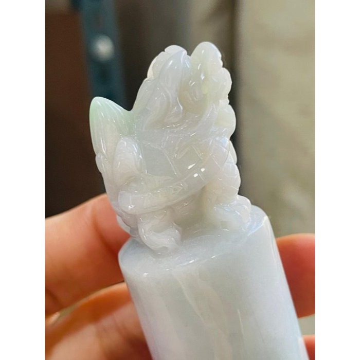天然A貨緬甸玉 芙蓉種 細潤白底青滿載而歸招財龍龜翡翠印章/大圓印/私章 2.4cm大印體 辣色陽綠添翠 大器尊貴-細節圖5