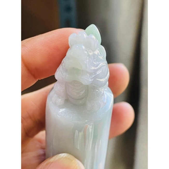 天然A貨緬甸玉 芙蓉種 細潤白底青滿載而歸招財龍龜翡翠印章/大圓印/私章 2.4cm大印體 辣色陽綠添翠 大器尊貴-細節圖6