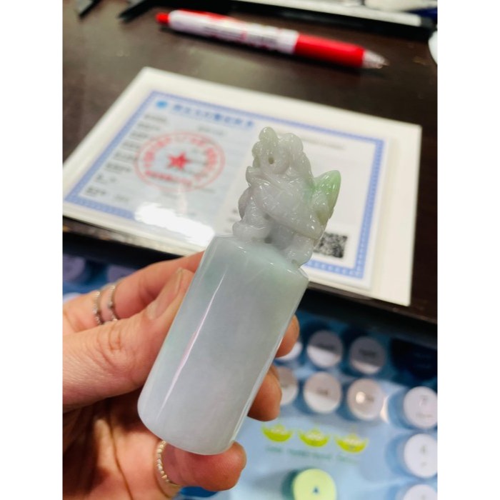 天然A貨緬甸玉 芙蓉種 細潤白底青滿載而歸招財龍龜翡翠印章/大圓印/私章 2.4cm大印體 辣色陽綠添翠 大器尊貴-細節圖9