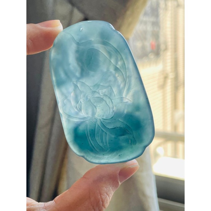 天然A貨翡翠 高冰危綠雙色精雕千手觀音翡翠佛牌 滿綠漸層雙色冰種瓜料 磨砂精開慈悲莊嚴法像-細節圖7