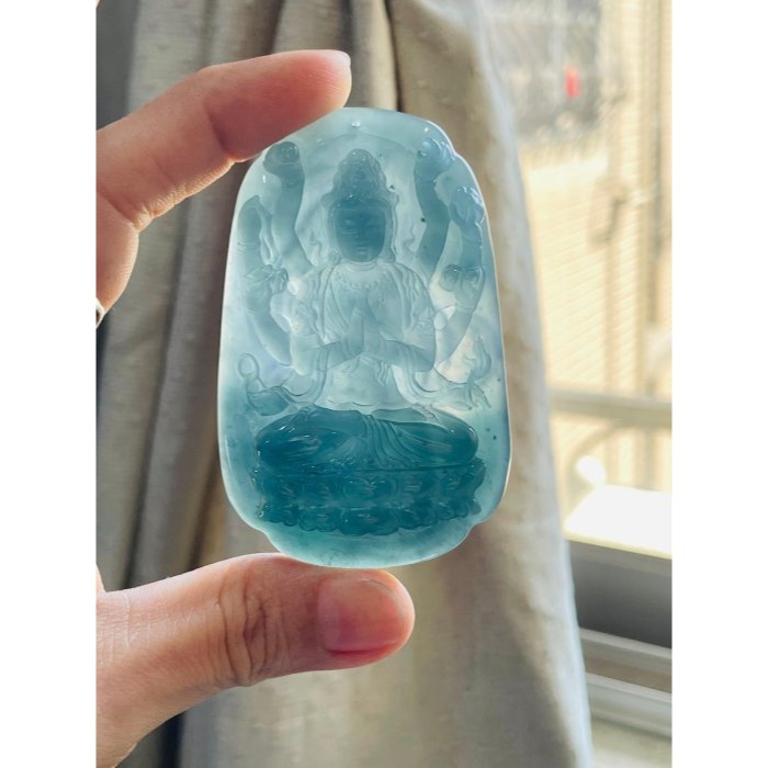 天然A貨翡翠 高冰危綠雙色精雕千手觀音翡翠佛牌 滿綠漸層雙色冰種瓜料 磨砂精開慈悲莊嚴法像-細節圖8