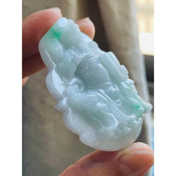 天然A貨緬甸玉 細潤辣色白底青文武關公翡翠玉牌 乾淨底妝 過底陽綠點翠 白綠分明 完美一刀切牌形-細節圖4