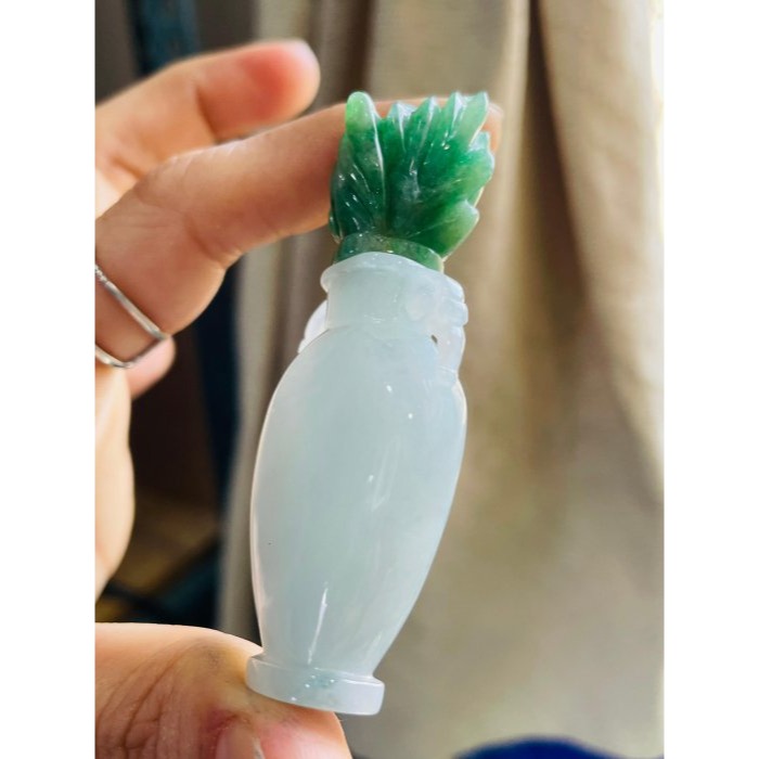 天然A貨緬甸玉 老坑藍綠俏辣綠手工雕永保安康翡翠寶瓶/精油瓶 透光滿綠瓶蓋 冰潤滿色藍綠瓶身 完美契合工藝-細節圖5