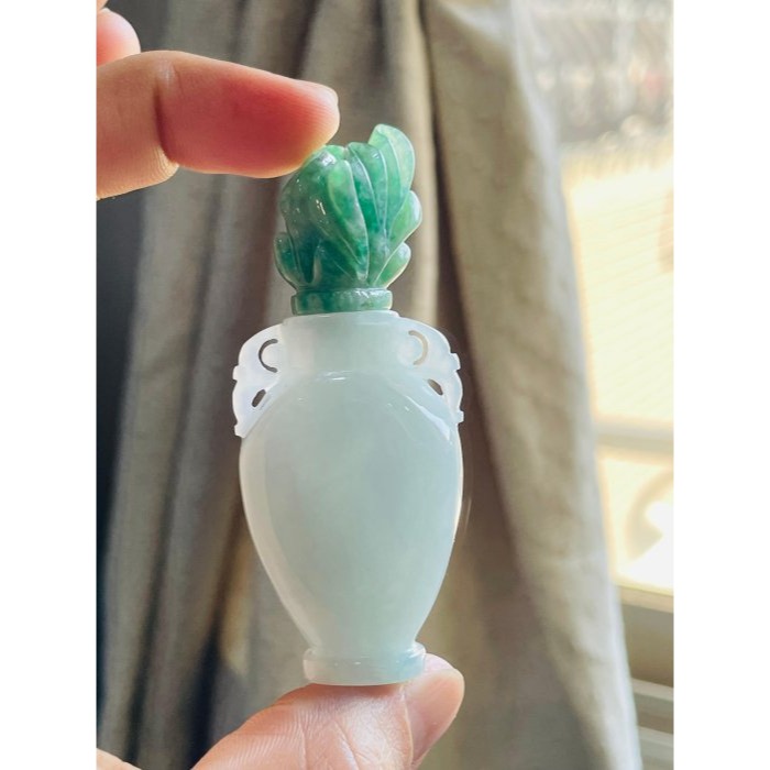 天然A貨緬甸玉 老坑藍綠俏辣綠手工雕永保安康翡翠寶瓶/精油瓶 透光滿綠瓶蓋 冰潤滿色藍綠瓶身 完美契合工藝-細節圖8