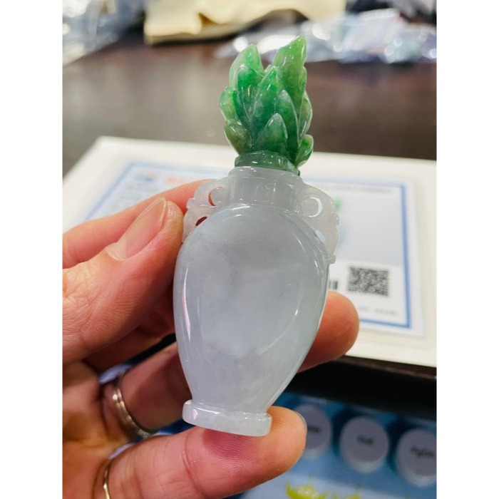 天然A貨緬甸玉 老坑藍綠俏辣綠手工雕永保安康翡翠寶瓶/精油瓶 透光滿綠瓶蓋 冰潤滿色藍綠瓶身 完美契合工藝-細節圖9