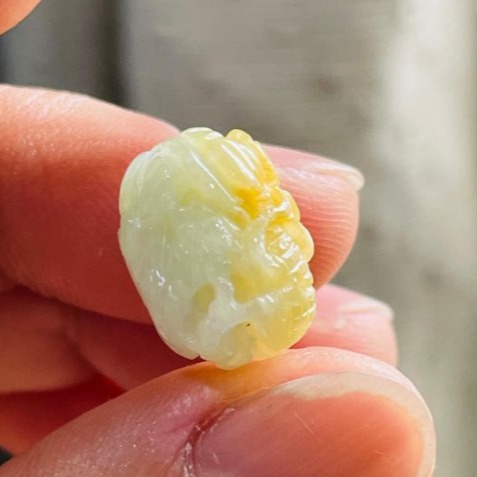 天然A貨緬甸玉 冰潤檸檬黃雙彩手工環繞微雕一條龍翡翠龍珠/頂珠 起冰天然黃霧帶白冰雙色-細節圖3