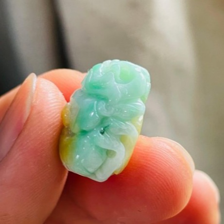 天然A貨緬甸玉 老坑黃加綠三彩手工360度環繞巧雕一條龍翡翠龍珠 金黃包覆果綠 白綠黃色分明鮮亮-細節圖4