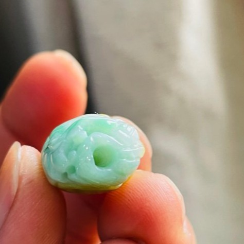 天然A貨緬甸玉 老坑黃加綠三彩手工360度環繞巧雕一條龍翡翠龍珠 金黃包覆果綠 白綠黃色分明鮮亮-細節圖7