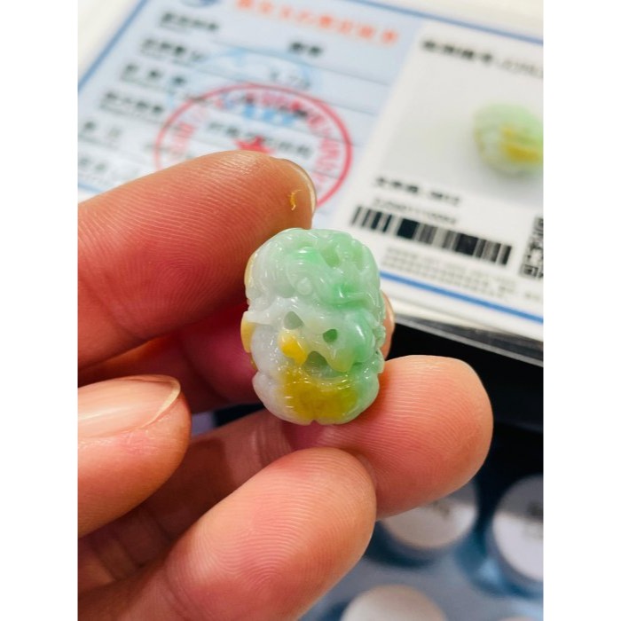 天然A貨緬甸玉 老坑黃加綠三彩手工360度環繞巧雕一條龍翡翠龍珠 金黃包覆果綠 白綠黃色分明鮮亮-細節圖9