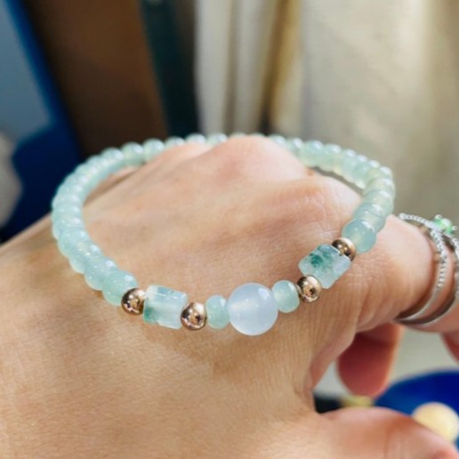 天然A貨緬甸玉 冰玻晴綠5mm圓珠翡翠手鍊/手串17cm手圍 顆顆帶色 起光透繩 頂珠7咪白月光-細節圖2